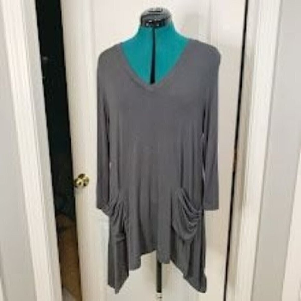 LOGO Lori Goldstein Asymmetrical V Neck Pocket 3/4 Sleeve Lightweight Tunic
